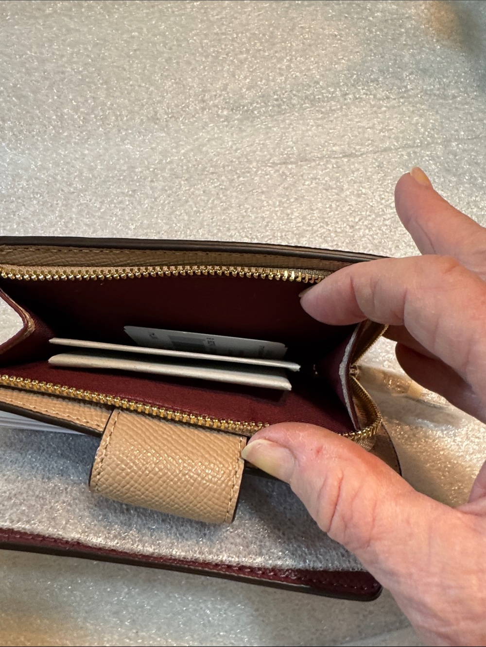 Coach Pebbled Leather Wallet in Taupe Brown with Gold Logo NWT - Picture 12 of 16